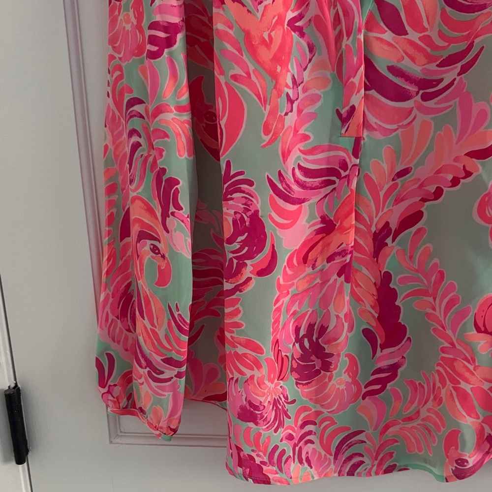 Lilly Pulitzer Coral and Mint Floral V-Neck Blouse - Picture 4 of 5